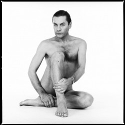 Helmut Berger, nu n°3, Paris, 1987