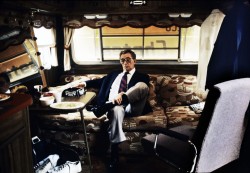 Robert Mitchum, caravane, vue générale