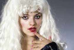 Nina Hagen, vernis rose